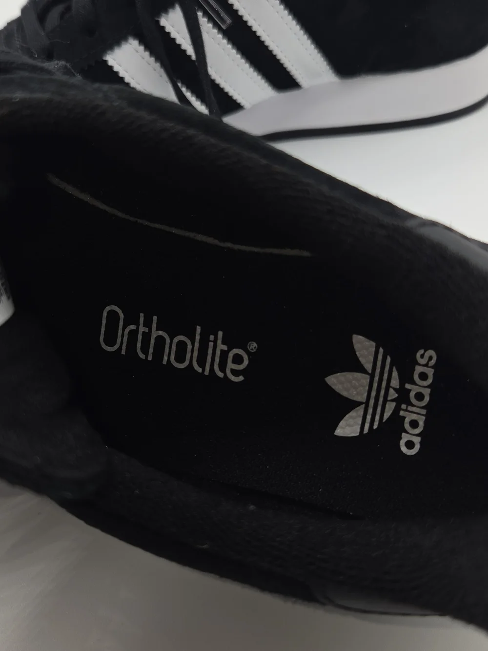 Originals Samoa Shoes Kids Size 5 Black Suede And White
